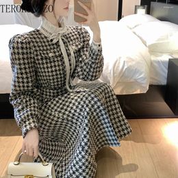 Casual Dresses TEROKINIZO Vintage Plaid Dress Women Arrival Lace Patchwork Bow Tie Single Breasted Slim Waist Chic Mid Calf Femme