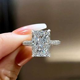 Band Rings Huitan Classic Design Womens Wedding Ring Simple Rectangular Cubic Zirconia REternity Love Accessories Gift Luxury Jewellery J240429