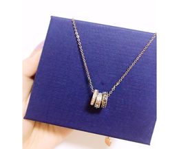 Luxury Jewelry Chain Necklace High Quality Alloy Classic Fashion Designer Necklace for Women Men HINT Pendant Sets Birthday Gifts 8815179
