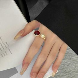 Jewelry masters design high quality rings round red ring for women with sweet and luxury with common cleefly