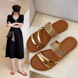 Slippers Summer New Womens Fashion Gold Silver Patent Leather Flat Heel Sandals Bling Rhinestone Narrow Band Beach Casual H240430