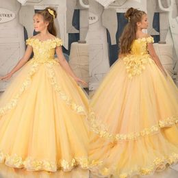 Vestidos de ombro amarelo 3D meninas sem mangas de apliques Sweep Train A Line Flower Girl Host Birthday Dress