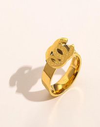 Highly Quality Luxury Jewellery Designer Item Rings Women Love Charms Wedding Supplies 18K Gold Plated Stainless Steel Ring Fine Fin2685268