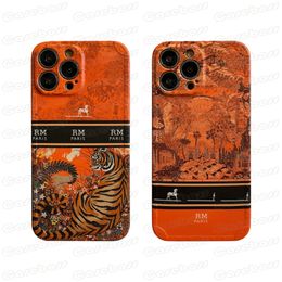 Luxurys Tiger Carriage Designer Phone Case for iPhone 15 14 13 12 11 Pro Max Soft TPU Trendy Letter Print Ultra Thin Full Protective Cover