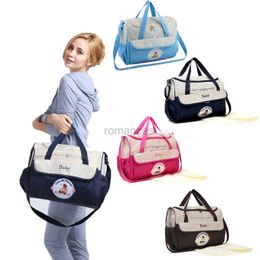 Diaper Bags Lightweight Large capacity fashion waterproof cartoon bear One shoulder oblique span bag Mom portable mommy diaper d240430