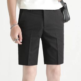 Fashionable Slim Fit Mens Suit Shorts 2024 Mens Business Casual Shorts Trendy Solid Colour Five-point Trousers for Men. 240430