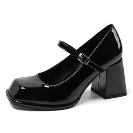 Mary Janes Vintage Black Sandals Woman Buckle Non-Slip Casual Medium Heels Office Ladies Solid Elegant Heels Korean Summer 240423