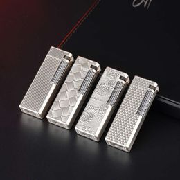 New Classic Sier Plated Process Open Flame Lighter Side Slide Flint Lighter Cycle Iatable Butane Lighter