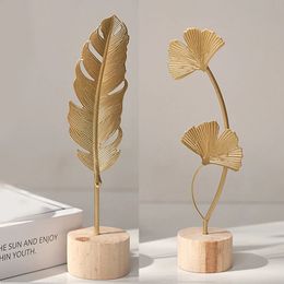 Golden Ginkgo Leaf Feather Metal Model Figurines Manual Desktop Crafts Ornaments Po Props Statues Sculptures Home Decor 240430