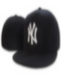 Fashion 2023 New Men039s Women Baseball Fitted Hats embroidery Hip Hop Football Sport On Field Full Closed Design Caps Fan0399721779