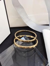 18K Gold Plated Designer Brand Bracelets Women Thin Bangle Designer Letter Jewelry Stainless steel Wristband Cuff Wedding Lovers G1995762