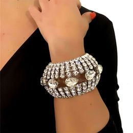 Costume Accessories 1pc Fashion Droplet Rhinestone Exquisite Banquet Party Sparkling Crystal Bracelet Jewellery