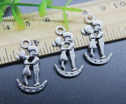 100pcs Moon Kissing Lovers Alloy Charms Pendant Retro Jewellery Making DIY Keychain Ancient Silver Pendant For Bracelet Earrings 291348923