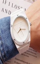 Whole Fashion Mens Women Designer Watches Quartz Movement Question Mark Rubber Strap Lady Watches Couple Gift Dress Clock Wris6623915