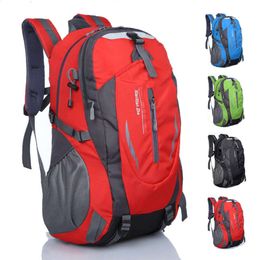 Outdoor Mountaineering 40L Large Capacity Lightweight Travel Men's and Women's Backpack Waterproof Riding Bag Schoolbag