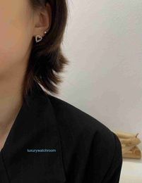 ファッションシンプルなttifeeny earrings汎用S925シルバークラシックラブピュアデザインセンスハイグレードの小さな絶妙でパーソナライズ