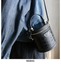 Shoulder Bags Pineapple Leather Women's Bag 2024 Korean Round Small Box Fashion Portable Bucket