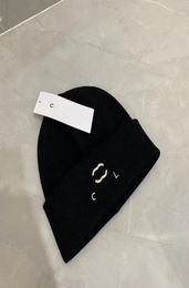 Designer Brand Luxury Beanie Cap for Male and Female Couples Autumn and Winter New Style Small Fragrant Knitted Hat Fashion Trend 3638484