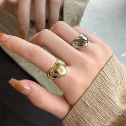 Band Rings Vintage Smooth Metal Heart Ring for Men Y2K Fashion Gold Korean Elegant Party Jewellery Couple Gift Q240429