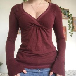 Y2K Cute Grunge Burgundy T-shirt 00s Vintage V Neck Long Sleeve Tees Chic Retro Women Milkmaid Tops Autumn Techwear Clothes 240422