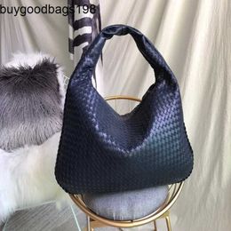 Bottegvenets Handbags Hop Bag Large Sheepskin Woven Womens 2024 New Baby Dumpling Single Shoulder Celebrity Same Style Rj