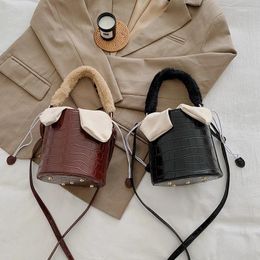 Shoulder Bags Wind Small Bag Women 2024 Fashion Korean Versatile Messenger Portable One Bucket