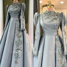 Blommor utsökta klänningar kvinnor kväll 3d muslimska pärlor applikationer dubai kaftan formell prom klänning för engagemang förstörs islam vestido