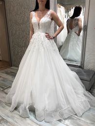 White A Line Wedding Dresses With Lace Sexy V Neck Open Back Bridal Dress 2024 Sweep Train Appliques Country Boho Bride Chic Civil Garden Vestios Novias Robe De Mariee