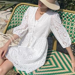 Casual Dresses Frenchy Eyelet Embroidery White Beach Mini Dress Women's 2024 Spring/Summer Floral V-neck Seaside