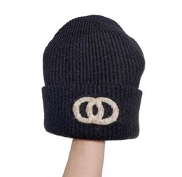 luxurys designers Winter hat Mountaineering beanie Men039s and women039s fashion cap snow knitted wool warm caps lovers Desi3591067