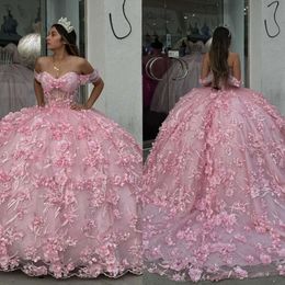 Prom Off elbisesi top elbise prenses pembe omuz çiçek 3D aplike boncuklu vestido de quinceanera sırtsız 15 maskeli balo elbise