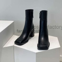 The Row for TR shoes thick women heel short boots 2022 new leather inclined square head high side zipper Martin thin leg 9J01