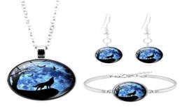 Wolf Howling At The Moon Po Cabochon Glass Jewelry Set Silver Fashion Necklace Bracelet Earring Jewelry Sets for Women Gifts2141665