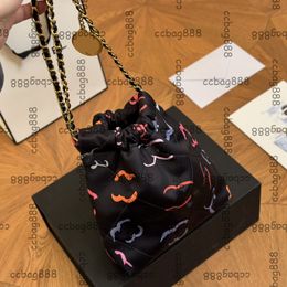 Womens Designer Classic Quilted Graffiti Colourful Mini 22 Shopping Cross Body Handbags Gold Metal Hardware Matelasse Chain Handbags With Coin Charm 20CM