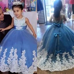 New Princess Ball Gown Flower Dresses White Lace Appliqued Jewel Neck With Bow Floor Length Girl Pageant Dress Birthday Party Gowns 0430