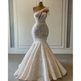 Aso ebi rozmiar arabski plus luksusowa koronkowa sukienka z koralikami jedno ramię syrena ślubna sukienki ślubne vintage sukienki es