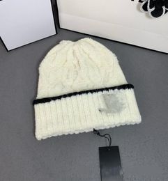 Designer brand knitted hats men and women couples autumn and winter cold protection warm beanie hat fashion classic3666784