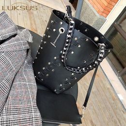 Bag LUKSUS Designer Rivet Bucket Bags For Women Black Leather Chain Shoulder Female Crossbody Handbags Sac Femme Torebka