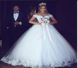 Ivory Arabic Plus Size Princess Wedding Dress ALine Off Shoulder Lace Bridal Gowns Tull Satin Ball Gown Dresses4657064