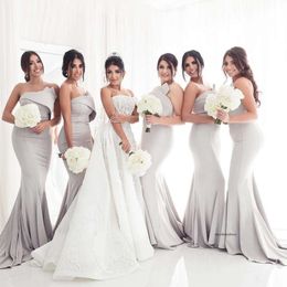 Ny ankomst Gray Long Mermaid Bridesmaid Dresses Strapless Open Back Formal Maid of Honor Dress Wedding Party Gowns 0430