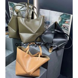 Designers Shoulder Handbag Genuine Leather Purse Bags Strap 2size Mirror Quality White Womens Fold Travel Shopper Bag Luxury Mens Crossbody Tote