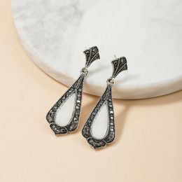 Dangle Earrings Top Quality Bohemian Black Stone Drop Earring Tibetan Silver White Shell Teardrop Vintage Flower Metal Jewelry
