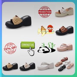 Designer Casual Platform High rise thick soled PVC slippers man Woman Light resistant Leather rubber soft soles sandals Flat Summer Beach Slipper