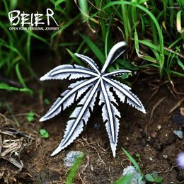 Pendant Necklaces Stainless Steel Hiphop Punk Maple Leaf Tobacco Chain Necklace Men Fashion Jewelry BP8-502