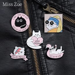 Brooches David Meowie Abstract Painter Enamel Pin Custom Cat Oil Painting Bowie Kitten Lapel Badge Jewellery For Artist Friends