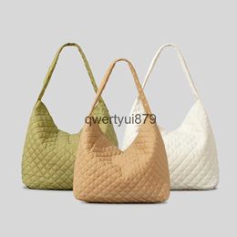 Shoulder Bags Casual Lingge Quilted Women Soulder Nylon Down Coon Lady andbag Ligtweigt Large Capacity Tote Bag Winter Puffer PurseH2421