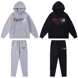 Trapstar Trendy Gradient Letter Tiger Head Towel Embroidered Fleece Hooded Hoodie Casual Sports Set