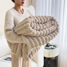 Blankets Light Luxury Rabbit Plush Blanket Office Air Conditioning Leisure Sofa Cover Autumn And Winter Bedroom Thicken Bed Shee