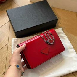 Chic Triangle Chian Crossbody Bags Women Designer Shoulder Bags Clutch Fashion Single Messengers Bag Patent Leather Handbag Chain Wallet Purses 230915