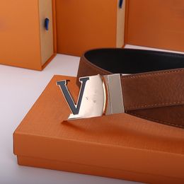 Mens Alloy Smooth Buckle Belts Metal Letter Carve Leather Waistband Designer Minimalist Business Belt Outdoor Recreation High Quality Waist Band